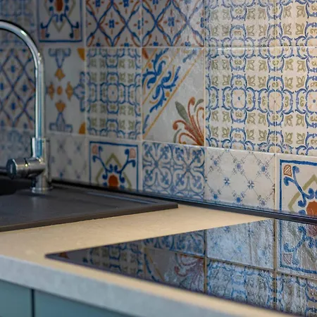 1950 - Bright In Octagonal Tower شقة