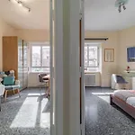 1950 - Bright In Octagonal Tower Apartman Róma