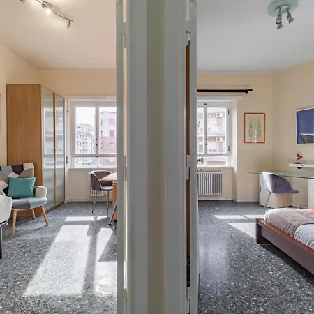 1950 - Bright In Octagonal Tower Daire Roma